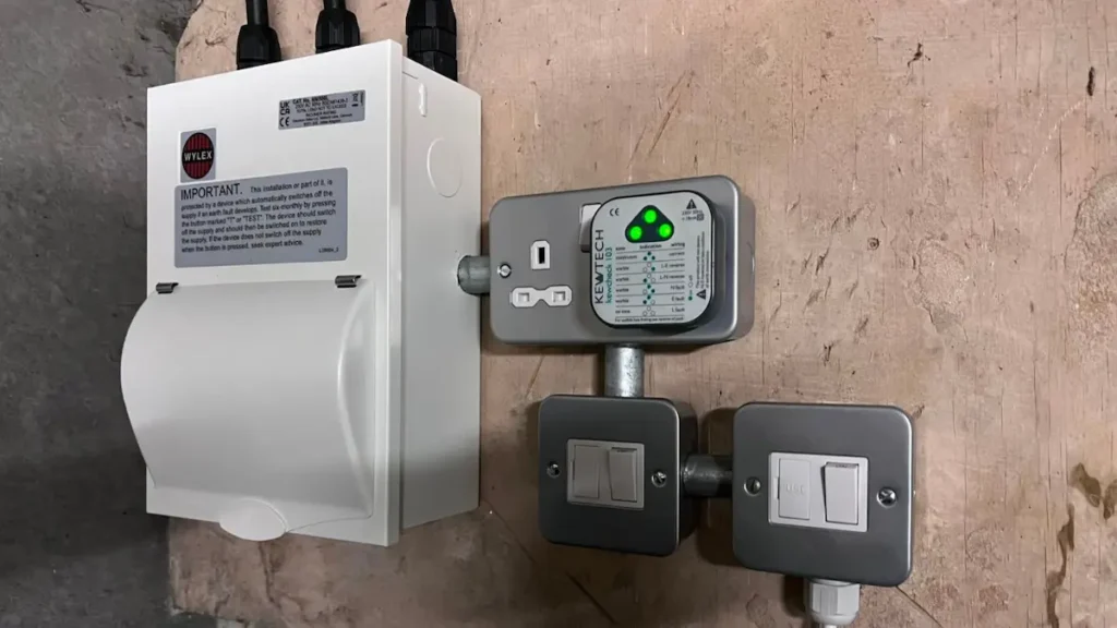 fusebox1